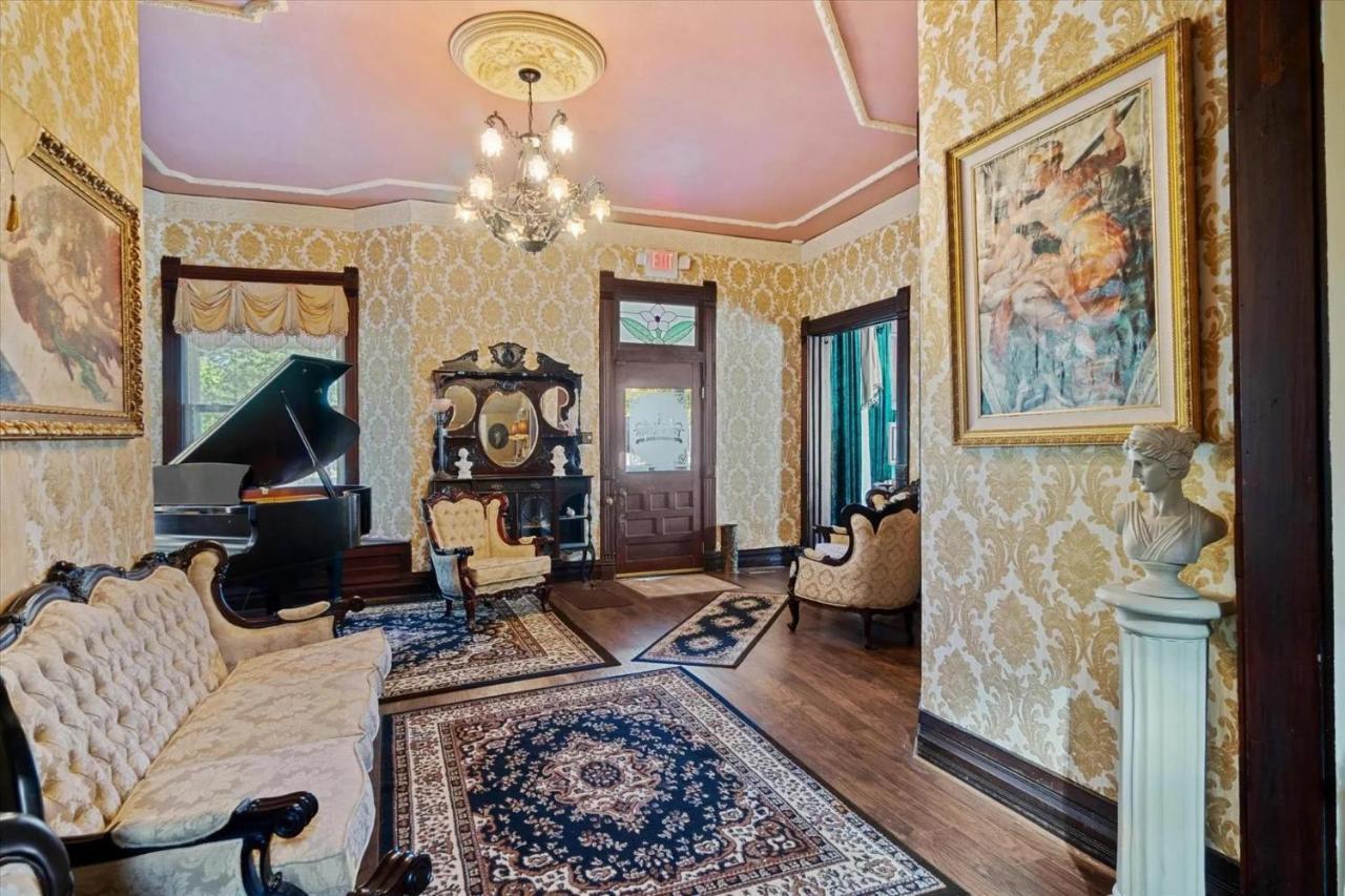 Four Winds Victorian Venue & Suites Bonham ภายนอก รูปภาพ