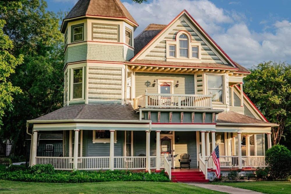 Four Winds Victorian Venue & Suites Bonham ภายนอก รูปภาพ